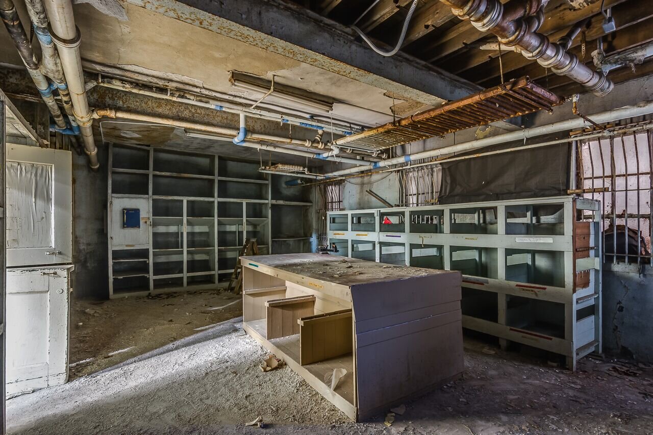 The Armory’s bathroom before restoration.