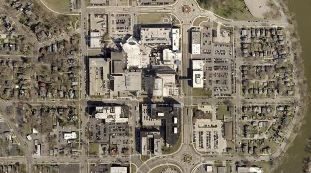 The massive Beacon Medical facilities and South Bend Medical Foundation facilities just north of downtown South Bend. 2019.